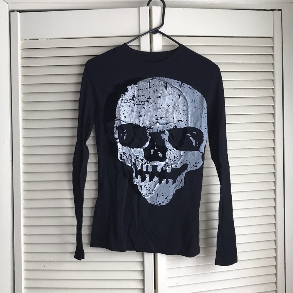 Long sleeve skull shirt